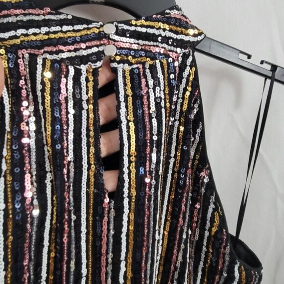 NEW Cable & Gauge Halter Top Medium Sleeveless Sequined sparkly metallic NWT - Picture 6 of 10